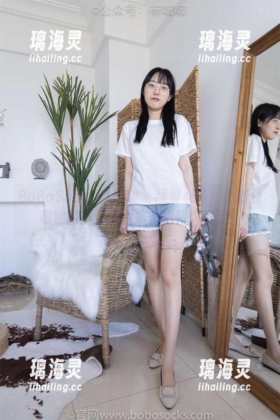 BoBoSocks袜啵啵 - 舔屏必备！小甜豆和她的圣女果图集，福利太爽了！
