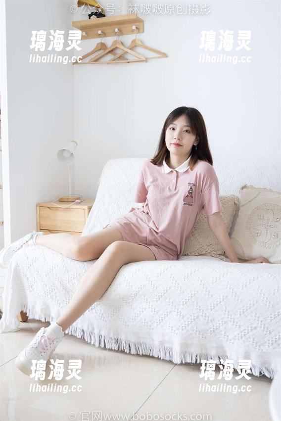 BoBoSocks袜啵啵-稚予 BoBoSocks袜啵啵 - 美图“蓝丝”,稚予就像微风中随意飘落的丝带?
