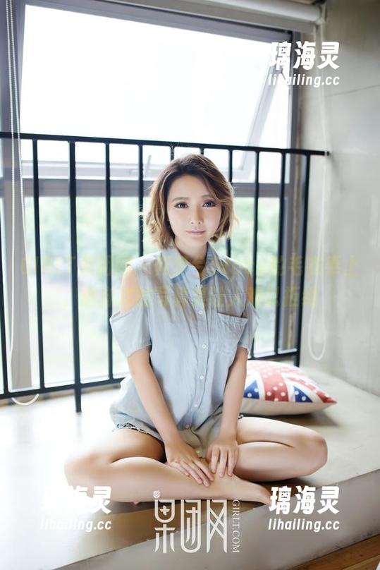 GIRLT果团网-何梦兮Stacy GIRLT果团网 - 何梦兮Stacy的毛衣奉上,懒洋洋的写真集让人难以拒绝
