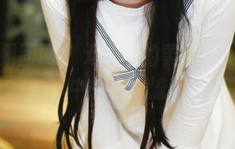 GIRLT果团网 – 无滤镜的黄歆苑，透明写真中的心思流淌