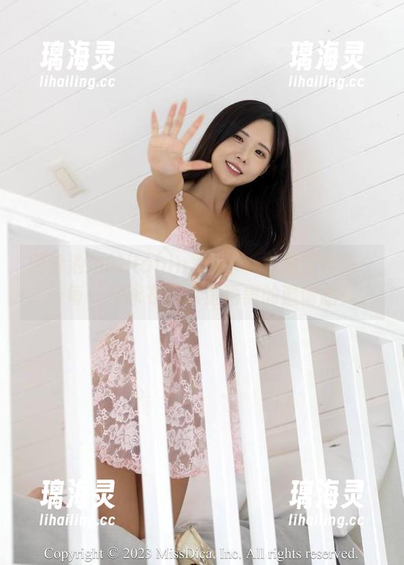 游泳池边的Habin夏彬(하빈)免费合集——每一件泳衣都像是晒黑的邀请函！