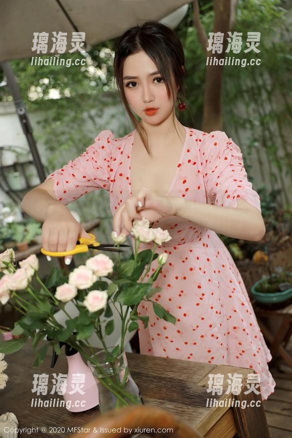 MFStar模范学院-李颖煊baby MFStar模范学院 - 李颖煊baby最新自拍:自信的模样,难得一见的图集