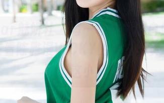 MiStar魅妍社 – 每一帧都像腻白奶油——我在看陈雅漫VICKY的纯白写真，不断冒出这小猜疑