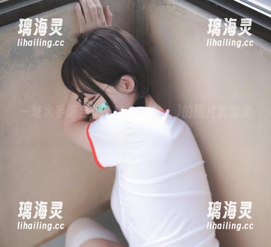 一堆水手服合集，Mozzi(모찌)的图片犹如海浪翻滚