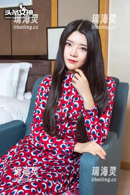 TouTiao头条女神-李丽莎 TouTiao头条女神 - 写真集的标配:李丽莎带你领略奇妙旅拍,分享我在酒店吃泡面的优雅时刻。