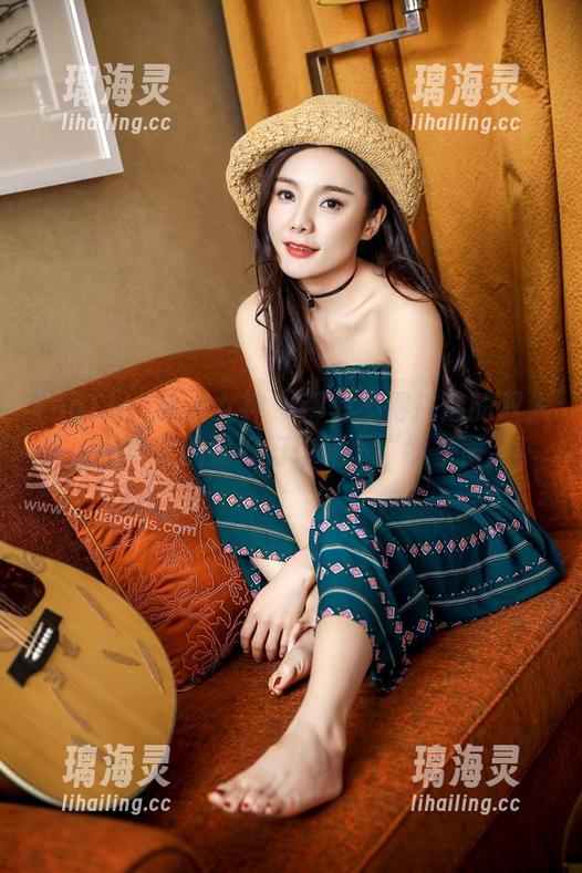 TouTiao头条女神-罗蔓蒂 TouTiao头条女神 - 都舍不得挑选的双人片,网盘真的要好好珍藏下“罗蔓蒂”!