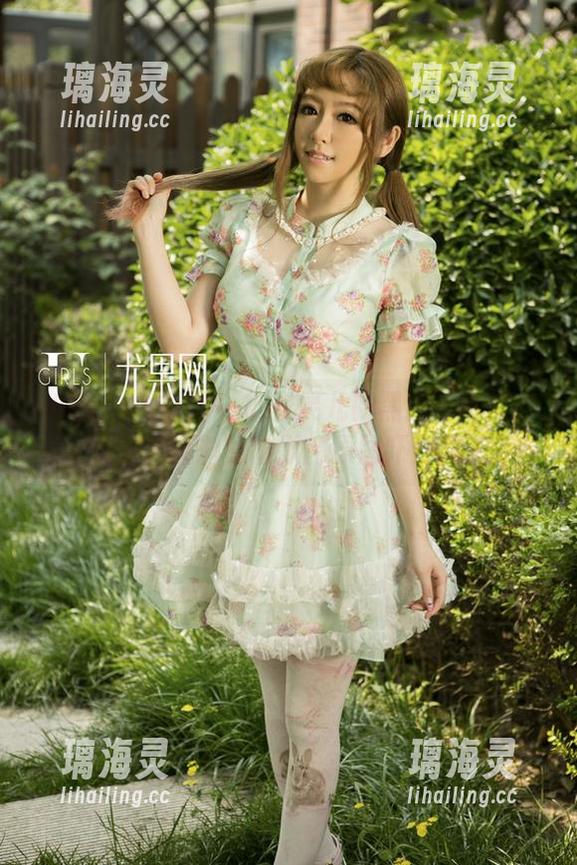 UGirls尤果网-娜依灵儿 UGirls尤果网 - 娜依灵儿的黑白写真集:是出乎意料的幽默。原图吓到我了