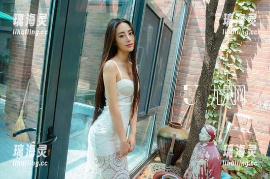 UGirls尤果网-徐梓伊 UGirls尤果网 - 腰间的裤里丝,徐梓伊的私拍真有一番风味