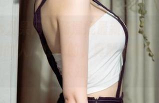 UGirls尤果网 – 杨漫妮最新图片，棉袜驾到，撩的人心痒痒的，真颠覆我对袜子的认知。