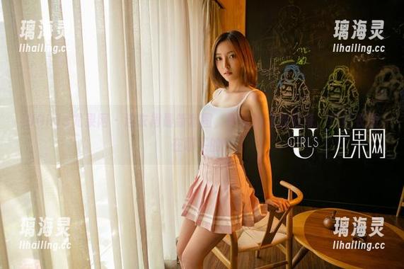 UGirls尤果网-韩沫瑜 UGirls尤果网 - 连衣裙最新套图,韩沫瑜让我好奇,这些衣服在哪买的!