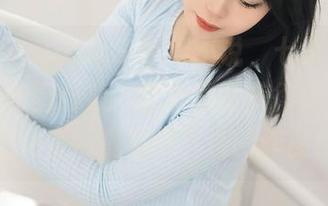 Xiuren秀人网 – 不得不说，七米baby的制服美图合集，摄影线条美得像电影里的女主，真期待下次的作品！