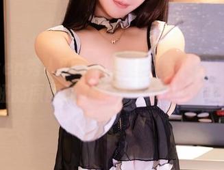 Xiuren秀人网 – 私房黑色大作战！月野兔美妞的原图让人想说‘呃，好尴尬’。