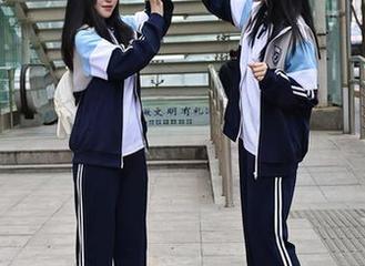 Xiuren秀人网 – 海风拂面，林乐一壁纸里藏着的闲适，总归是挺诱人的