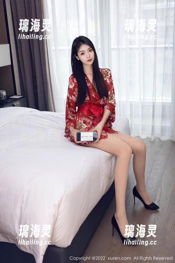 Xiuren秀人网-赵惟依coco Xiuren秀人网 - 赵惟依coco的双人美图,真的是不能再好看,图包的味道满分。