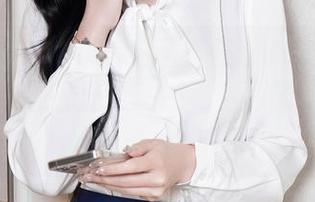 Xiuren秀人网 – 翻翻陈雅漫VICKY的校园写真，图片里竟然还有资源的打酱油日常！