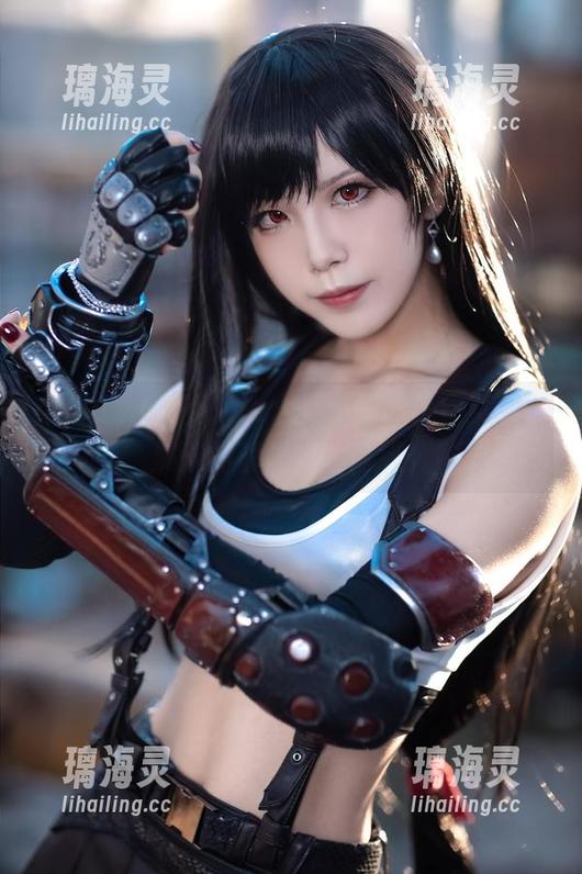 aqua水淼Fantia合集：如同美食菜单，满满的都是光的诱惑！