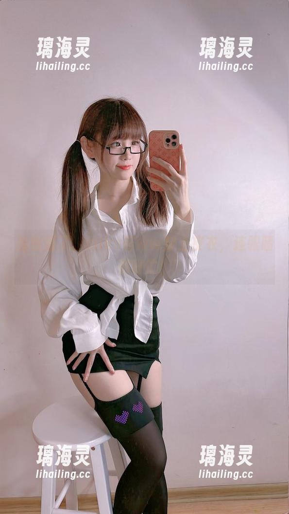 miko酱ww 福利到了,miko酱ww穿上皮衣,连眼睛都好忙!