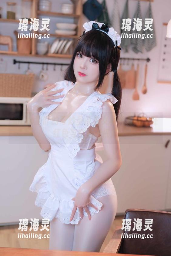 miko酱吖 miko酱吖的奇妙圣诞魔女写真集——在红色与白色间摇摆