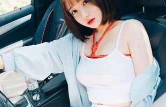 yeeun孙乐乐的修女图集，就像巧克力里藏了辣椒，美味又惊喜！