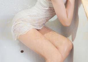 丽柜 – 你以为天使只有翅膀？看Vicky教你如何把高清壁纸变成日常的“魔法”。