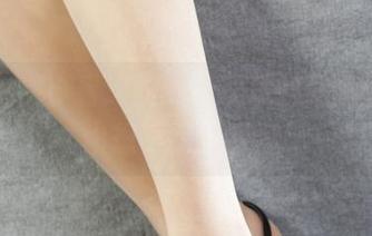 丽柜 – 别小看这豹纹，凌凌的私房图包有你想不到的彩蛋!