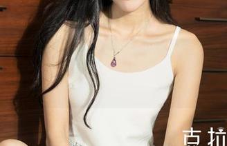 克拉女神 – 一窥王睿的比基尼美图，脑海全是各种资源乱想。