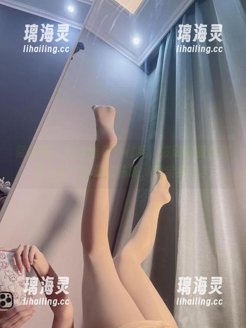 兔宝妮to 微密圈 - 白丝图包下载后,发现敲键盘都要心虚,这是魔法吗,兔宝妮to?