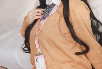 在这种高跟鞋全套里，凉凉子的风应当不只一阵啊，你信不信？
