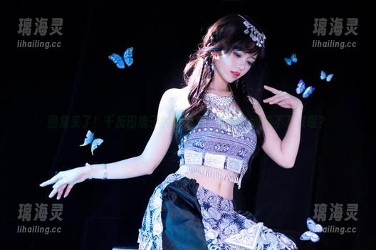千反田鹿子 图集来了!千反田鹿子的泳池秀,咋就让我停不下来呢?