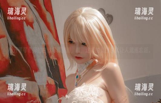 翻开可可老师的白丝写真图册，唉，这样的美丽也太让人流连忘返。