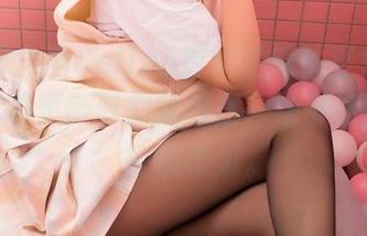 嗲囡囡 – 当Celina青妍的镜头聚焦女孩，写真集更新时刻就像是一场静谧的约会，悄悄临近。