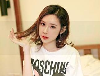 嗲囡囡 – 从梦小楠小夜猫角度看网袜：套图里的千种可能，想象一下
