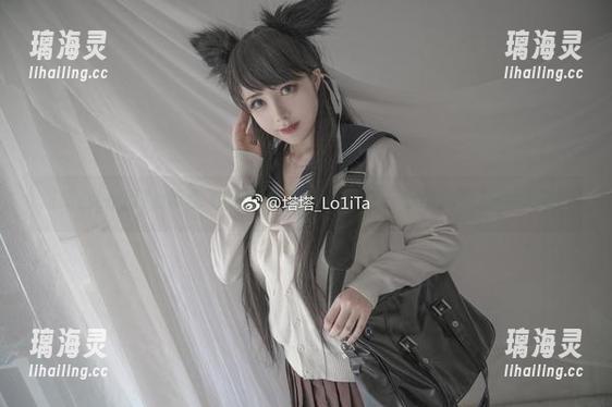 塔塔_Lo1iTa 塔塔_Lo1iTa带你看高清死库水图册——小小水花扑面而来!