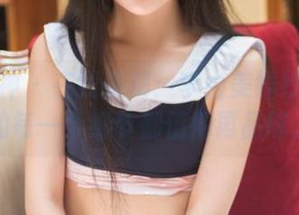 头条女神 – 在线挑剔：李由美婚纱照片里的每一个细节都值得再品味。