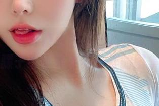 微密圈 – 牛仔裤也能拍出新花样？奔跑的晶骡子给你带来不一样的图集！