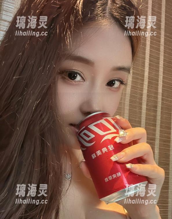 奶雯 微密圈 - 图集中的奶雯穿红色战衣,让我想起那句老话:下载吧,有你无敌!