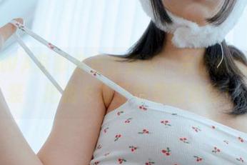 DJAWA写真集点击更新：宋哈娜的缎带装，把我卡在了审美的边缘！