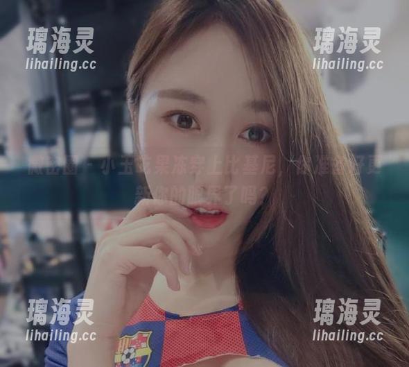 小玉吃果冻 微密圈 - 小玉吃果冻穿上比基尼,你准备好更新你的眼界了吗?