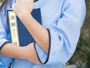 尤果网 – 我就想问，叶希穿连体衣拍这些图片，正式场合会有人接受吗？哈哈！
