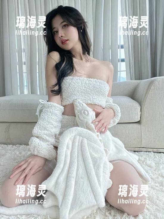 就是阿朱啊 微密圈 - 就是阿朱啊的私拍合集:当天使遇上搞怪,真是不可思议!