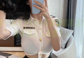 微密圈 – 左公子666与泳池的青涩浪漫，这作品让人多想了。