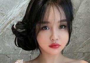 微密圈 – 韵味白姐姐出没！张鑫baby最新作品集，准备好小心心了吗？