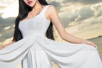 推女神 – 何晨曦的美图——摆脱圣光，油亮依旧！