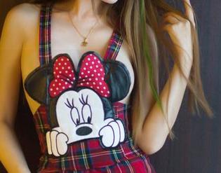 推女郎 – 黄可呈现的美足，高清照片里的每个角度都撩人！