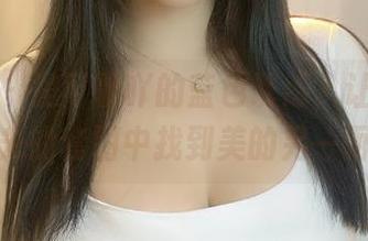 微密圈 – 是可馨吖的蓝色诱惑，让你在无圣光的套图中找到美的另一面。