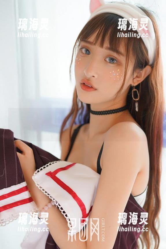 果团网-黄歆苑 果团网 - 每次黄歆苑带来美图更新,我都在想,是我该更新我的审美标准了吗?