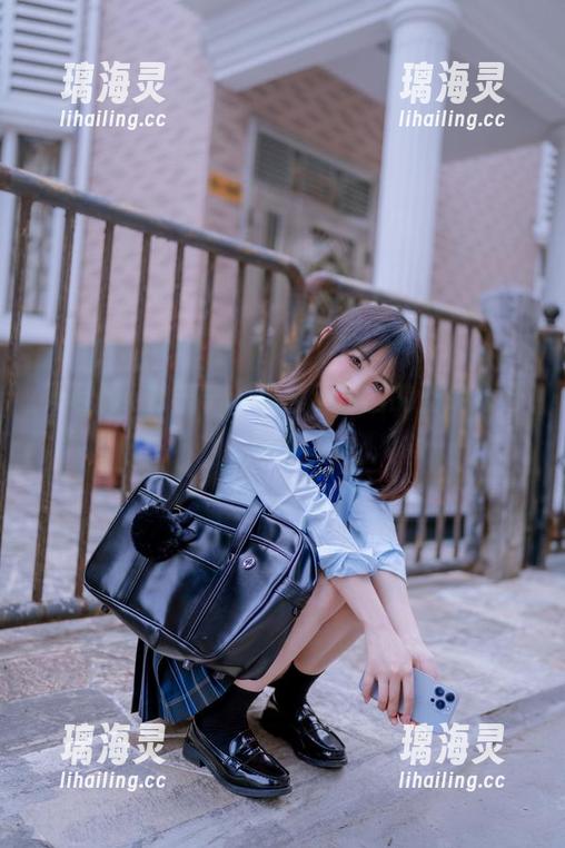 桜井宁宁 天台的桜井宁宁,掌握了套图的正确打开方式。