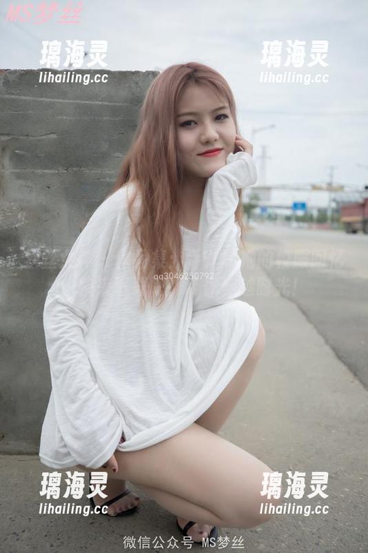 梦丝女神-乔儿 梦丝女神 - 作品集:乔儿和她的校服回忆,快来下载吧,带你穿越时光!