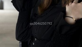 梦丝女神 – 雪馨带你飞到天台！最新美图每一张都能引发无尽遐想