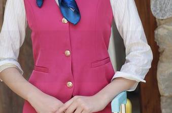 模范学院 – 唐琪儿Beauty的双人镜头，原图有种说不出的吸引。
